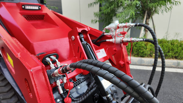Skid Steer Loader | Compact Track Loader | Kubota Diesel Engine 14kW | Hydraulic Pilot